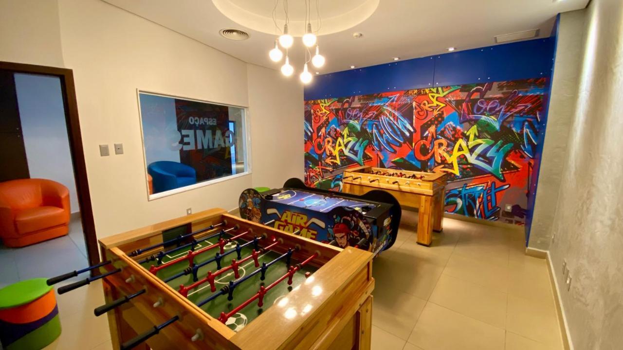 Parque Balneario Hotel Santos By Castelo Itaipava ภายนอก รูปภาพ The games room at the BBC Radio Manchester studios