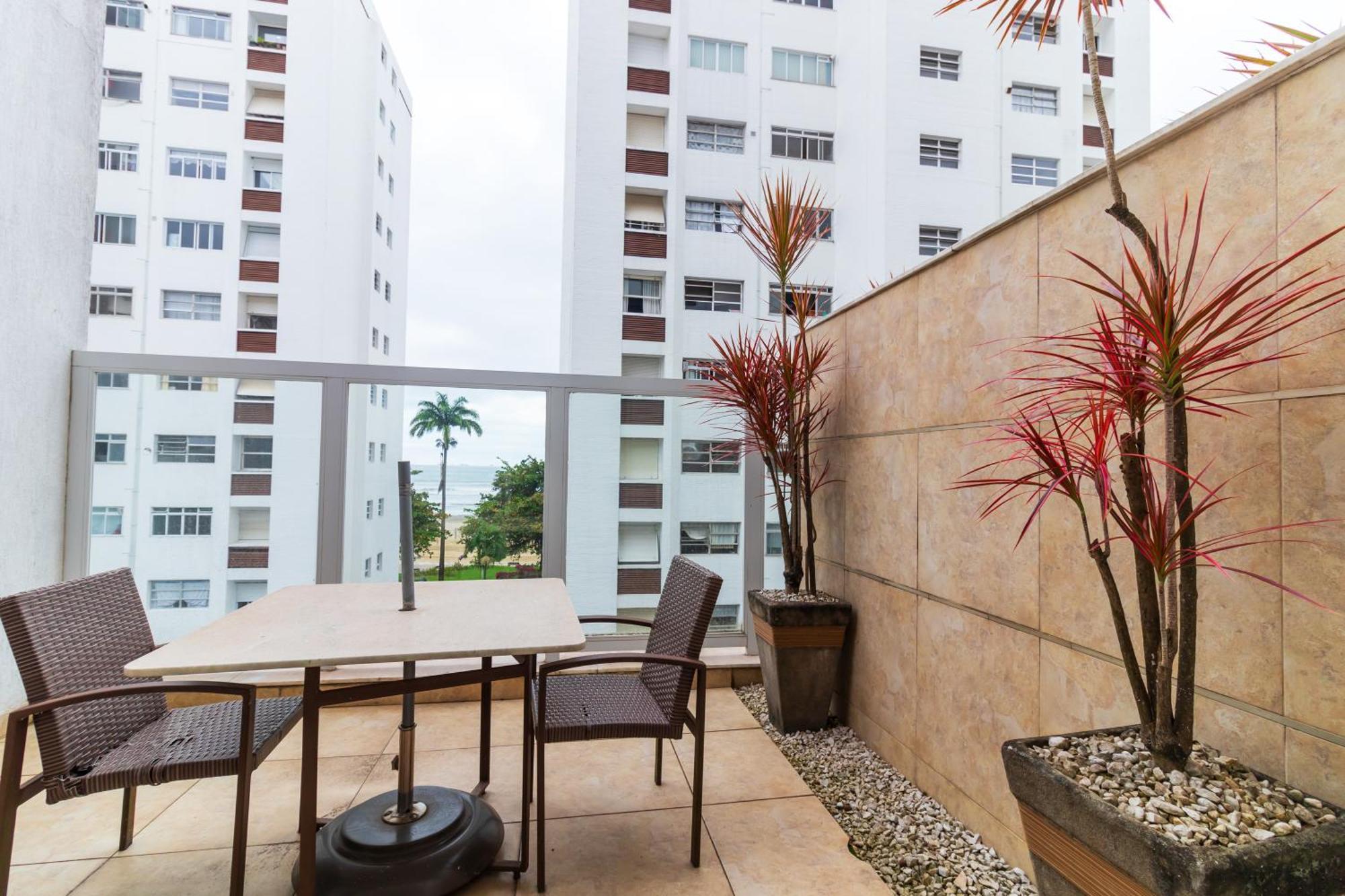 Parque Balneario Hotel Santos By Castelo Itaipava ภายนอก รูปภาพ The courtyard at the hotel